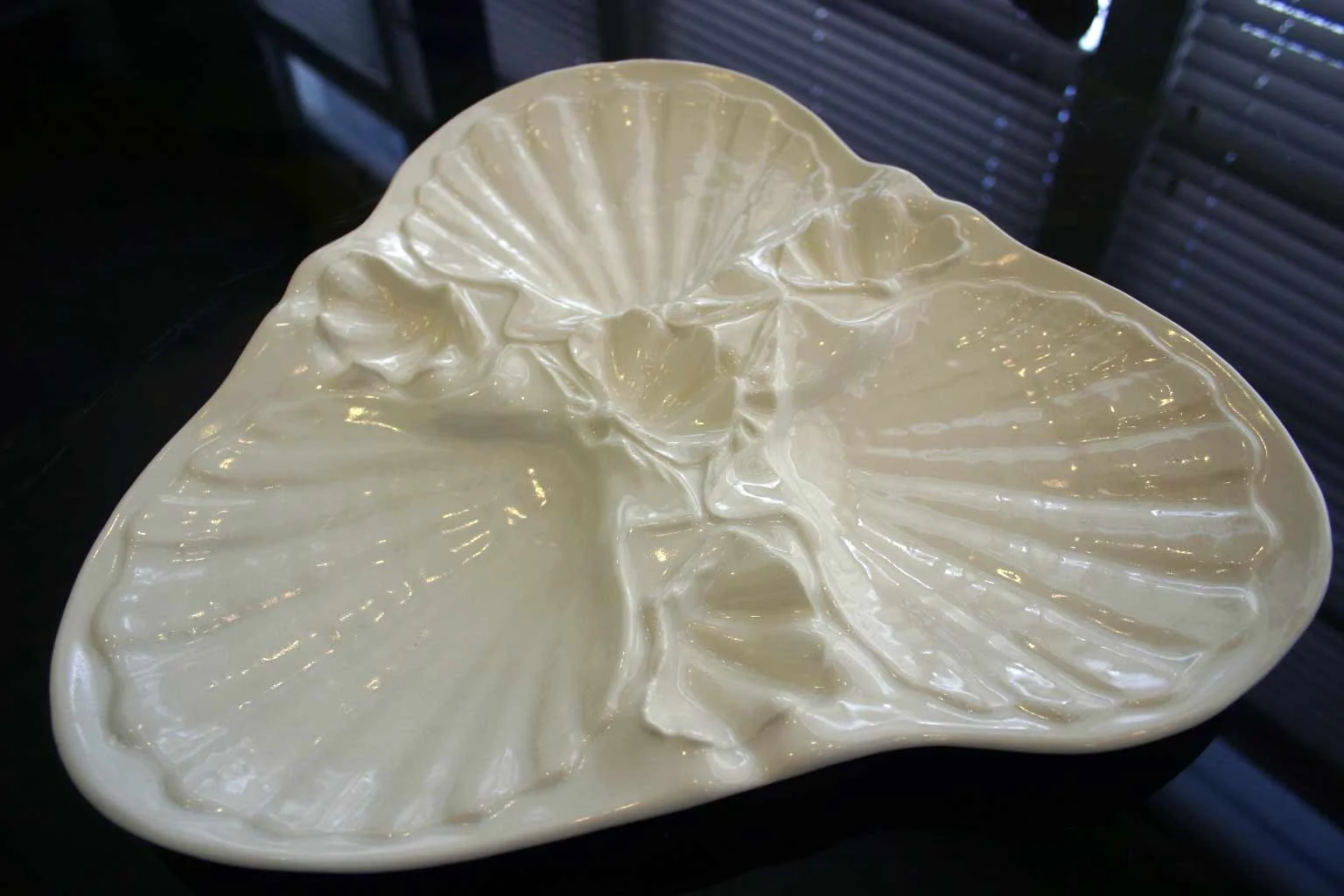 Scallop Shell Three Section Porcelain Serving Platter photo 7